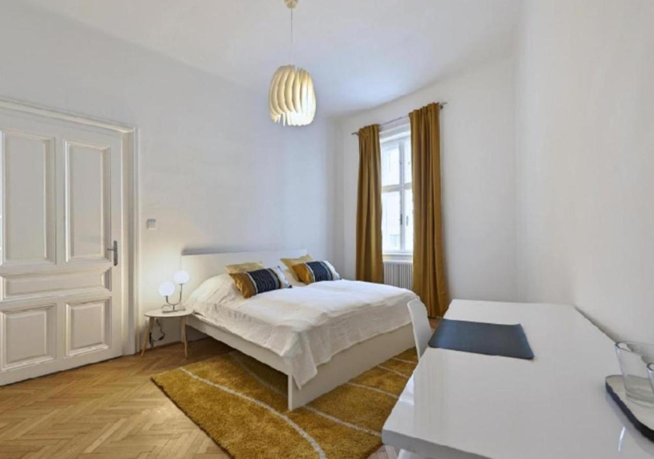 Luxurious, 2 Min To Casino And Roemertherme Apartment Baden Exterior photo